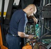 Emergency forklift repair on-site